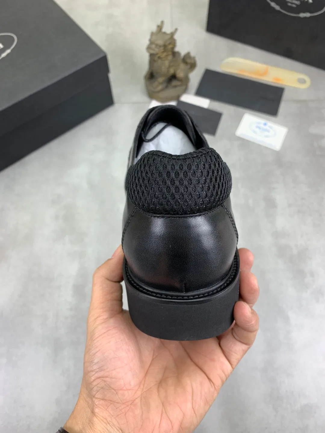 Men's shoes 💰P480 new style 💰 💎💎💎 water-dyed cow lining original order quality PRADA —🆘.Prada original purchase agent, high-end business leather shoes, fabric: imported from Italy cowhide material ➕ water-dyed cow lining/cowhide lining ➕ special original outsole, fine workmanship, real thing ^_^ Photographed 🎬size: 39-44